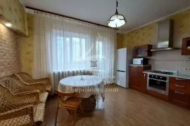 Квартира, 3 комнаты, 105 м² 5\5 эт