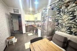 2-к. квартира, 54 м², 1/3 эт.